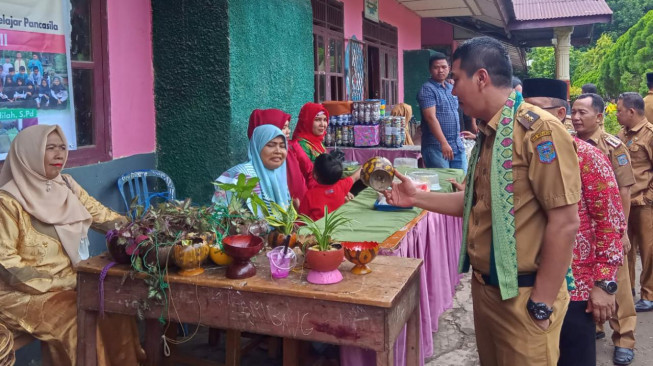 Wabup Buka Festival SD Negeri 118 Karang Berahi