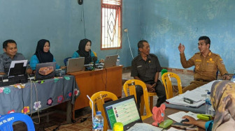 Wabup Nilwan Yahya Pantau Perekaman KTP Di Desa Sialang Kecamatan Pamenang