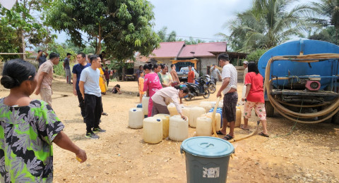 Kabupaten Sarolangun Dilanda Kekeringan,Pemkab Sarolangun Mulai Suplay Air Bersih Ke Warga