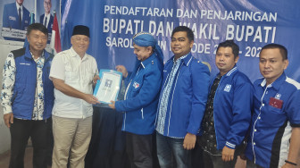 H Adnan Antarkan Formulir sebagai Calon Bupati Sarolangun periode 2024-2029, ke Rumah DPD PAN Kabupaten Sarolangun.